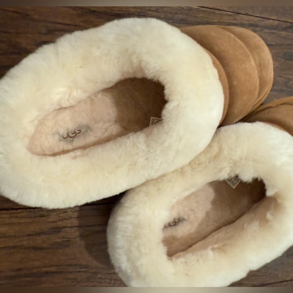 UGG Women's Tan and Cream Slippers - Picture 3 of 10
